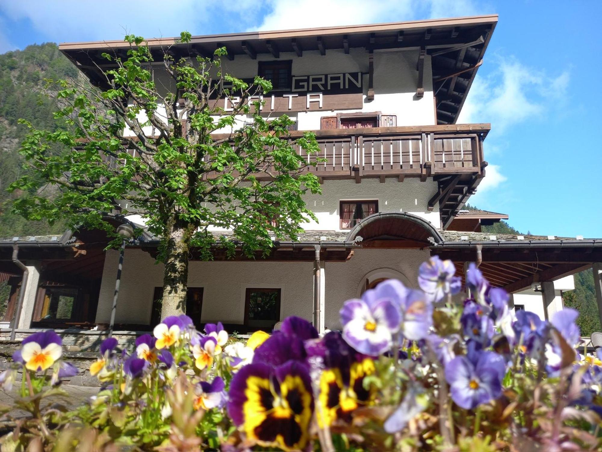 Albergo La Gran Baita Fraccia Exterior photo